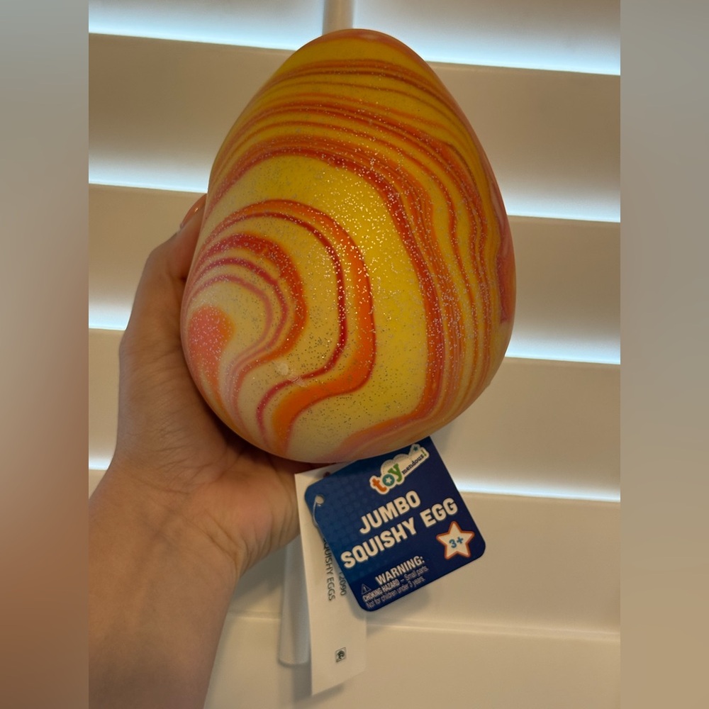 VIRAL Jumbo Squishy Egg Toy